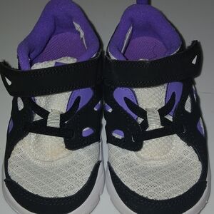 Nike Kids Black and Purple Sneakers